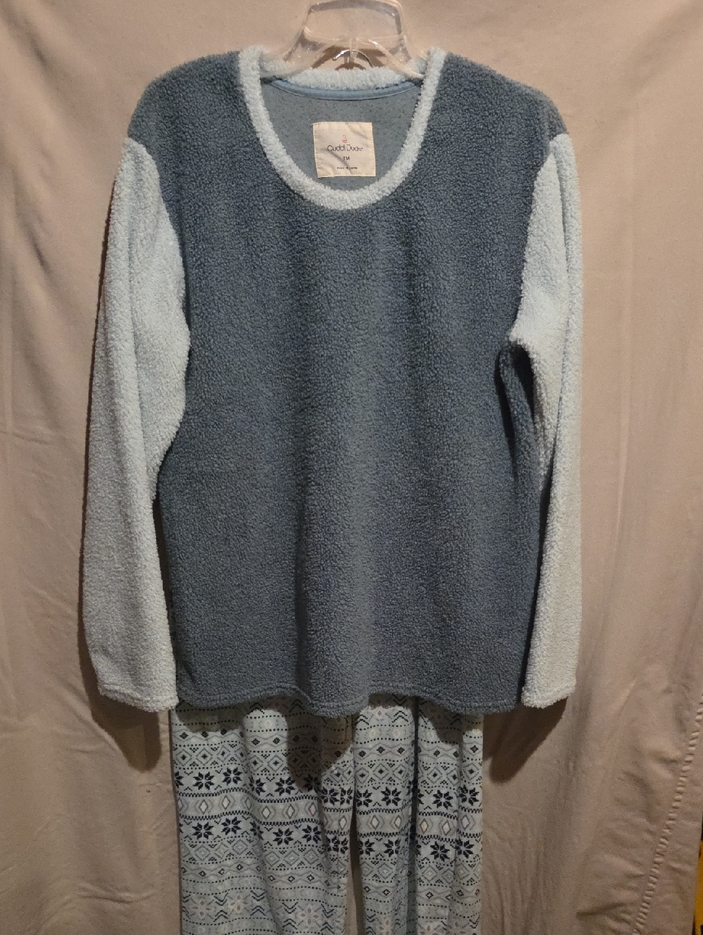 Cuddl Duds Two-Tone Blue Plush Crewneck